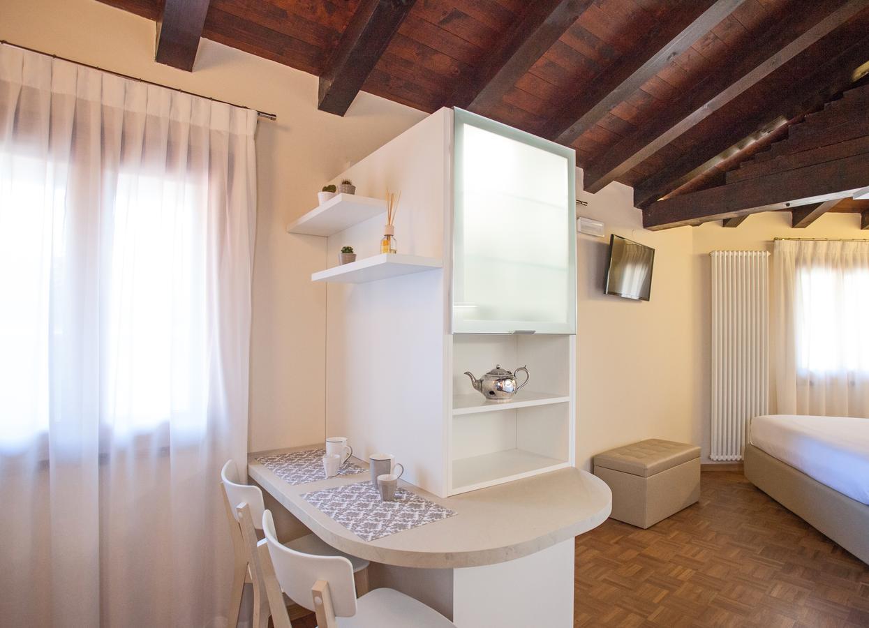 Residence "Le Casette" Pordenone Exteriör bild